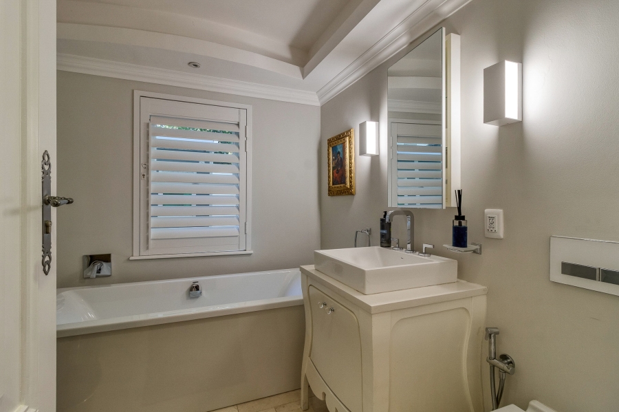 9 Bedroom Property for Sale in Parel Vallei Western Cape